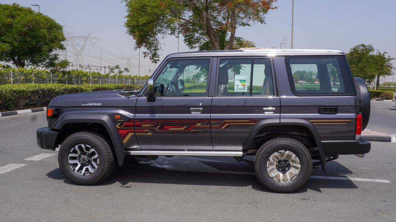Toyota Land Cruiser 70 LX 4.0 L. 6