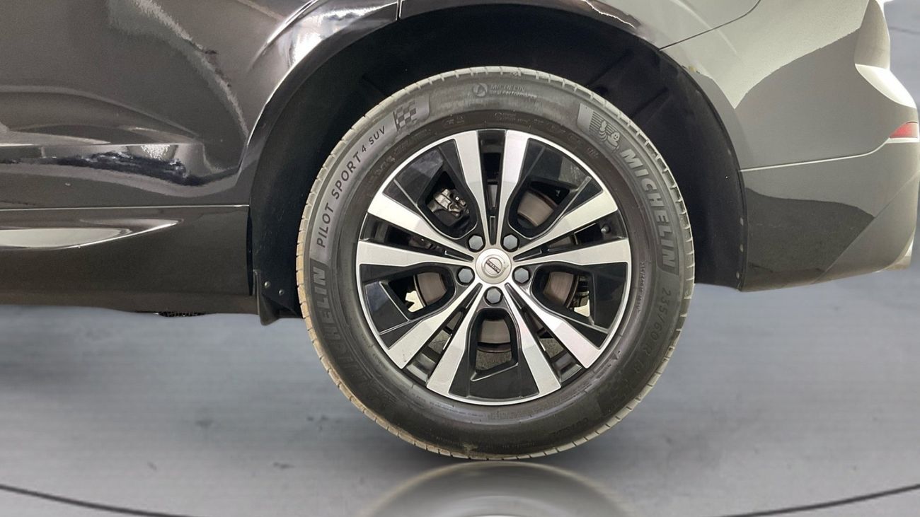 فولفو XC 60 MOMENTUM | شامل الضمان | 0 ﺪﻔﻋﺓ ﺃﻮﻟﻯ