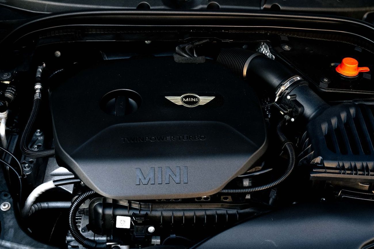 Mini Cooper | 1,077 P.M | 0% Downpayment | Warranty!