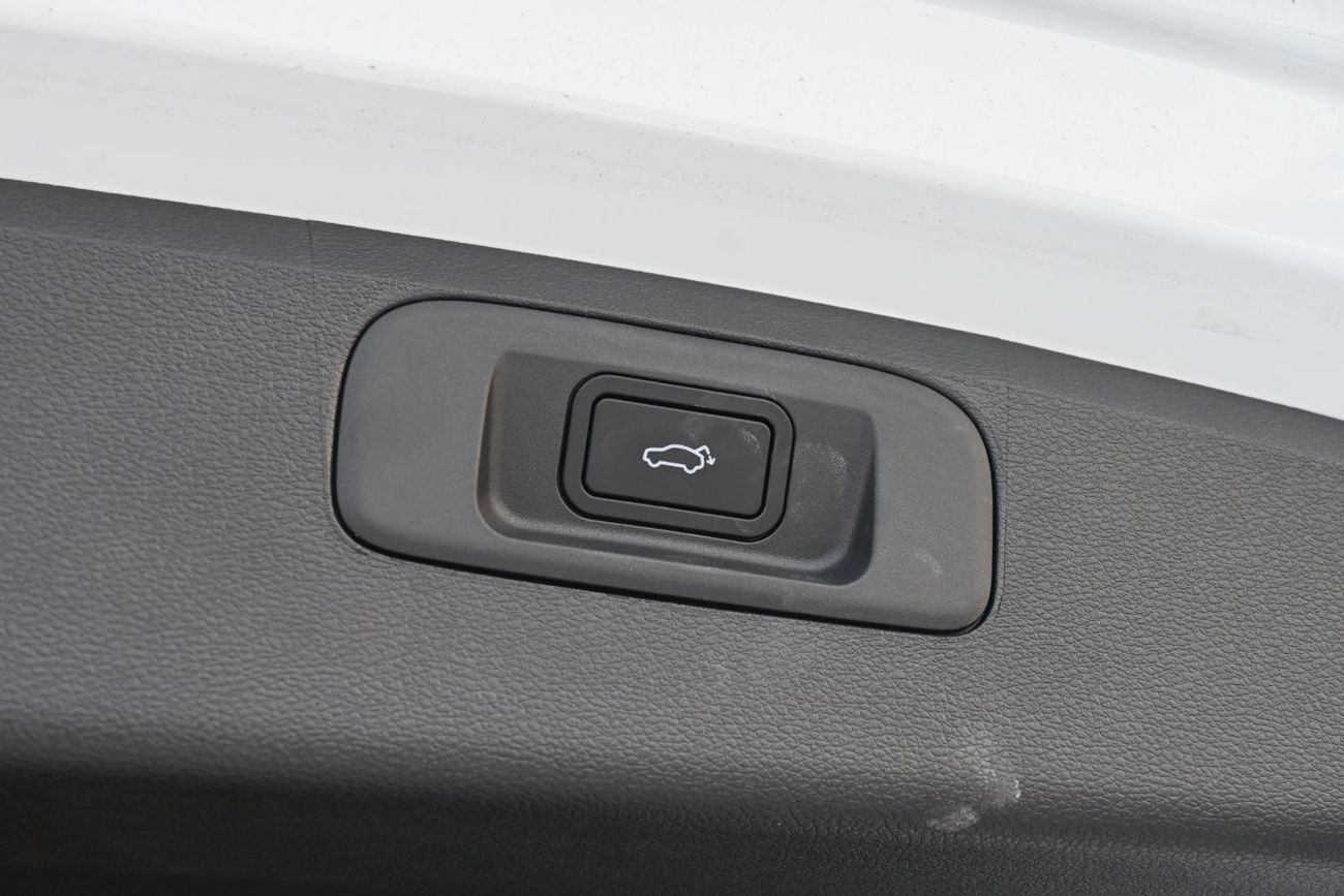 جيلي كول تري Geely Coolray 1.5L Turbo Petrol, Model 2025, Color White