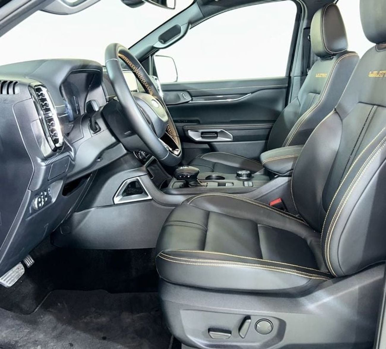 Ford Ranger Wildtrak 2.3L RDP5225 / AL TAYER MOTORS AL QOUZ SHOWROOM