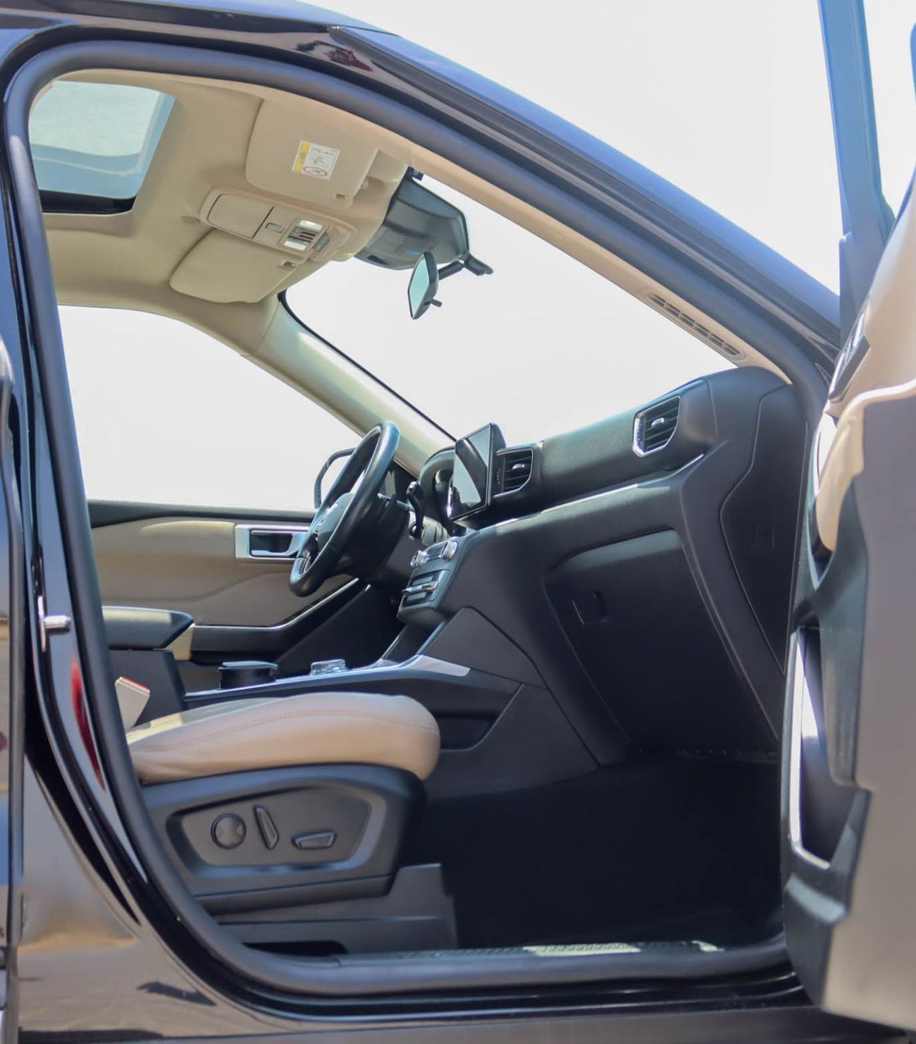 Ford Explorer XLT 200A 2.3L 4WD Ford Explorer XLT 2020,  GCC, 2.3L, EcoBoost 4WD Accident-free, original paint,