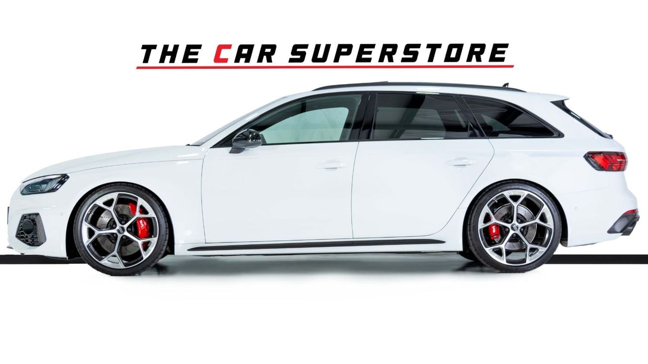 Audi RS4 Avant-Al Nabooda WarrantyService Contract-Very Low Mileage-Carbon Fiber RS Bucket Seats