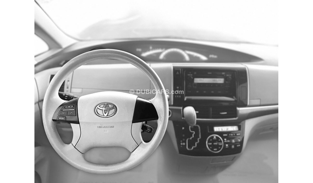 Toyota Previa SE Toyota previa 2015 GCC