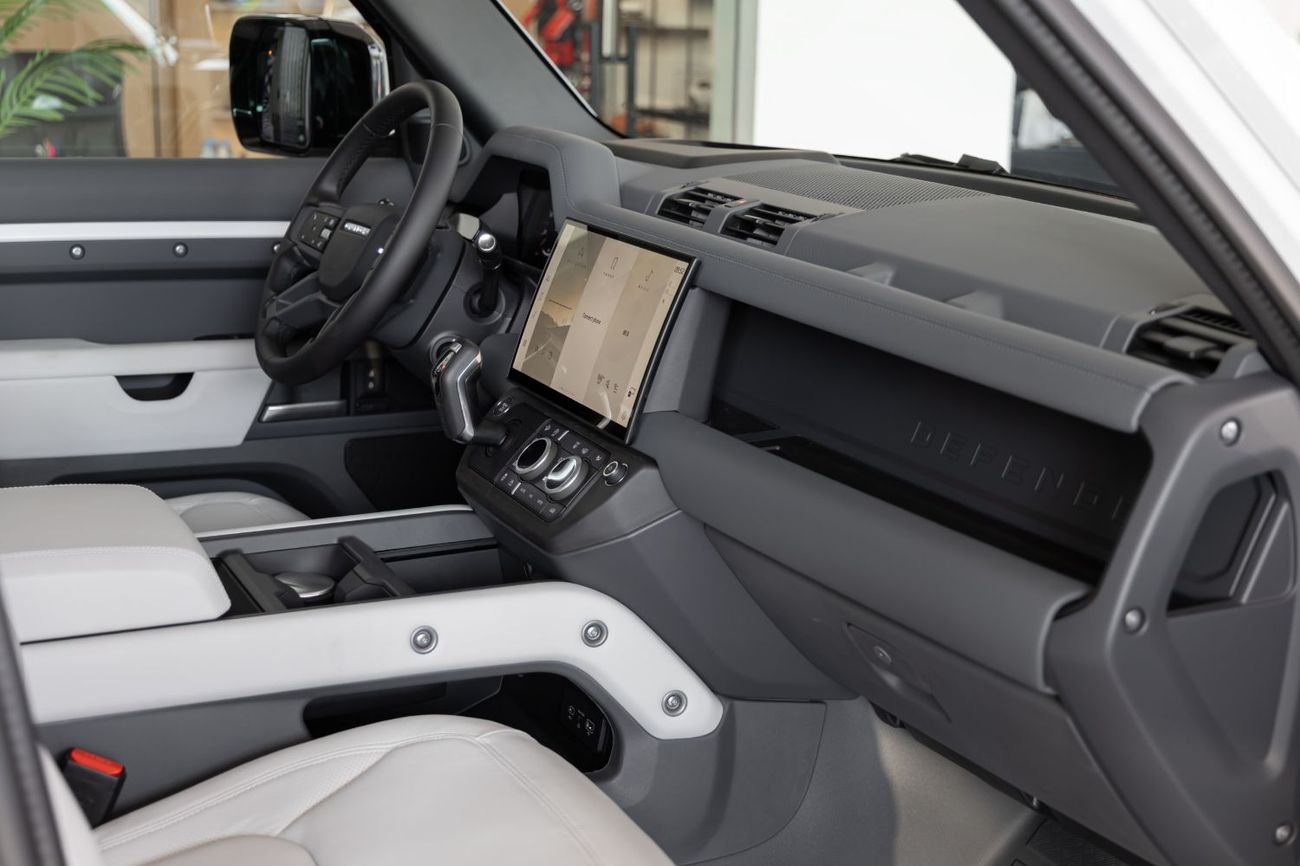 Land Rover Defender Land Rover Defender X-Dynamic HSE P400 - 2026 - GCC (Export)