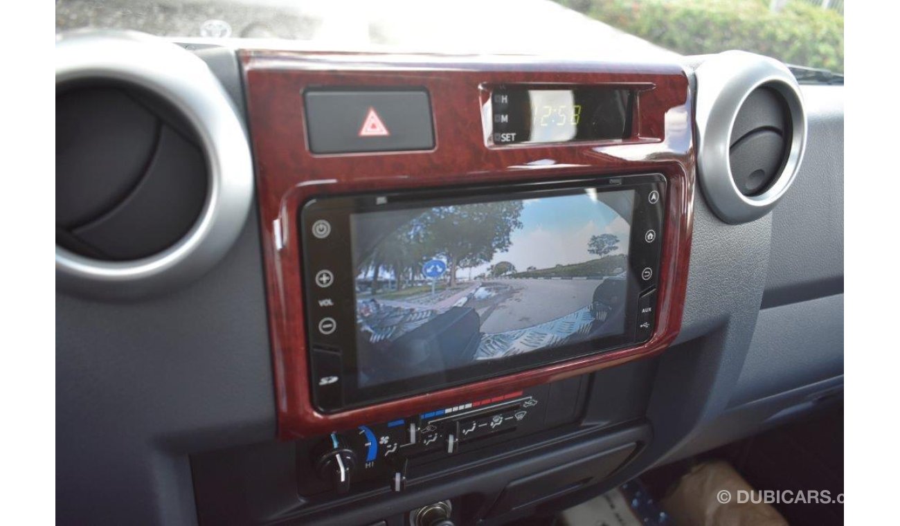 Toyota Land Cruiser Pick Up Double Cab LX Limited V8 4.5L Diesel Manual Transmission