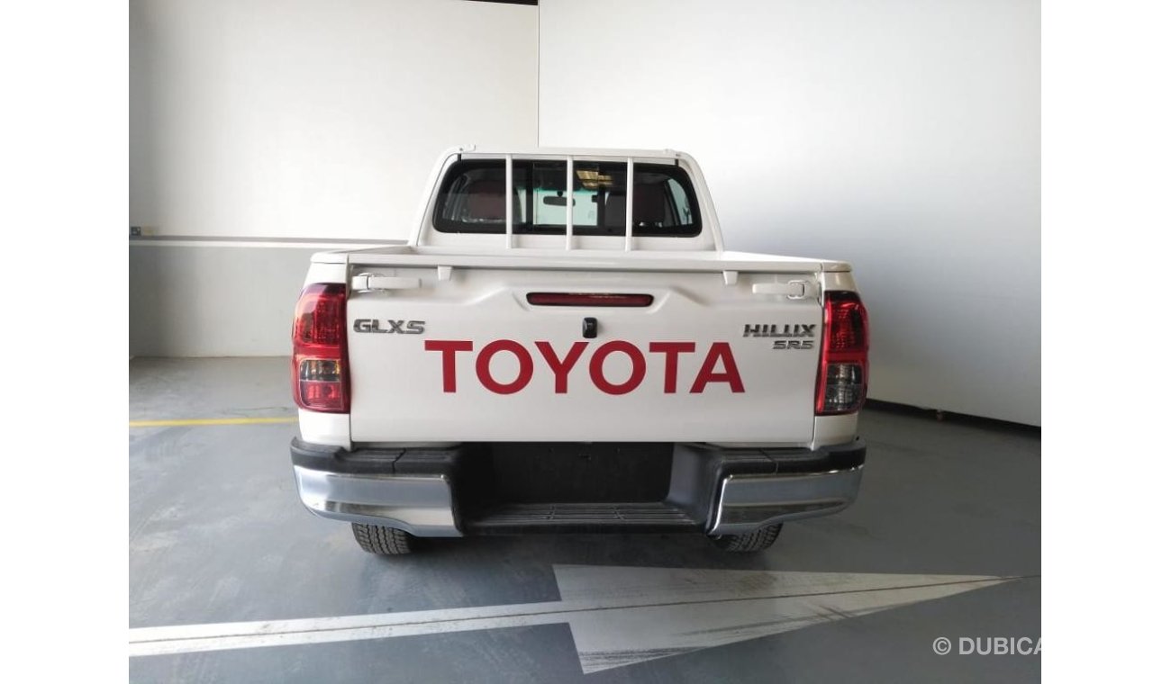 Toyota Hilux 4X4 2.7 ltr PETROL FULL OPTION BRAND NEW