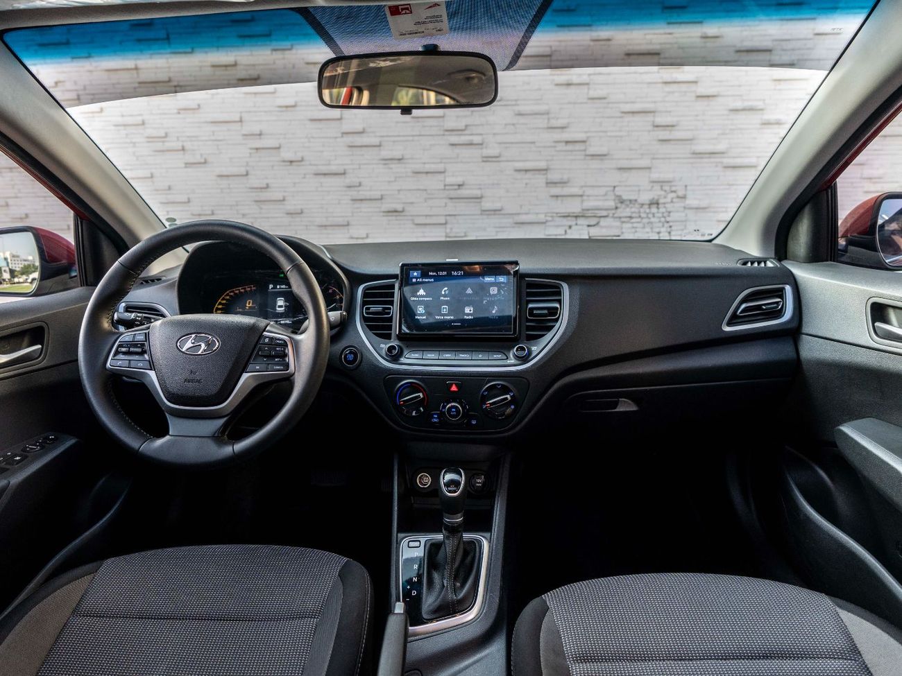 Hyundai Accent Base 1.6L (123 HP)