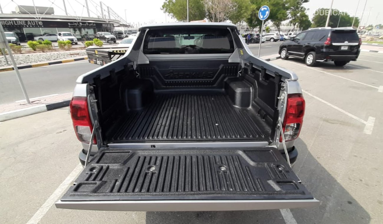 Toyota Hilux PICKUP FULL AUTOMATIC DIESEL 2.8L 4X4 RIGHT HAND DRIVE