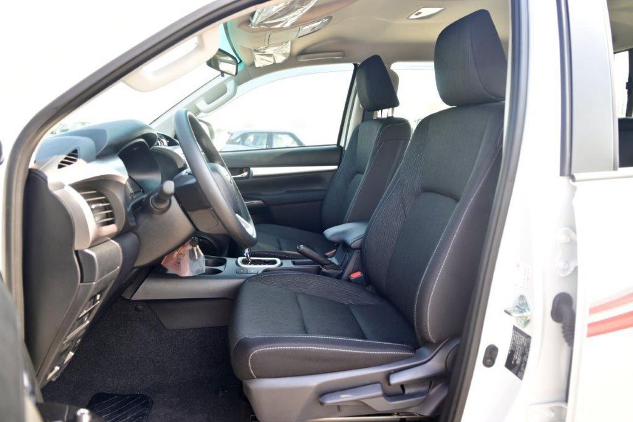 Toyota Hilux S GLX 2.4L 4WD A/T GLX 2.4L 4WD A/T