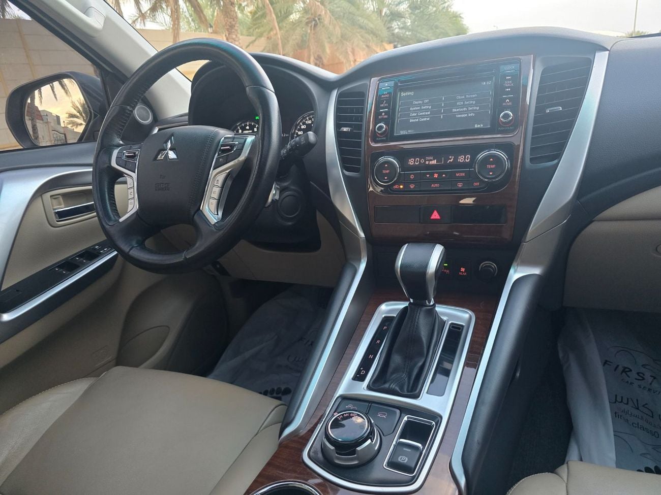 ميتسوبيشي مونتيرو سبورت GLS Premium 3.0L (7 Seater)