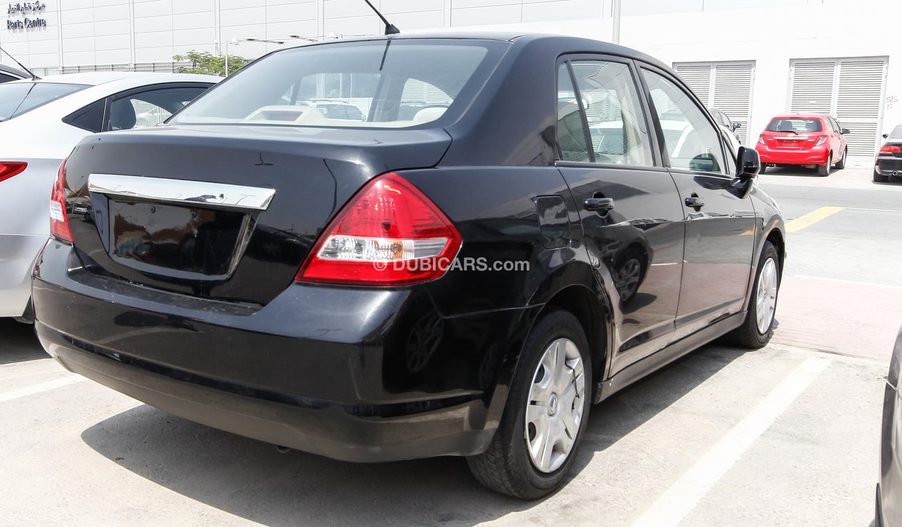 Nissan Tiida