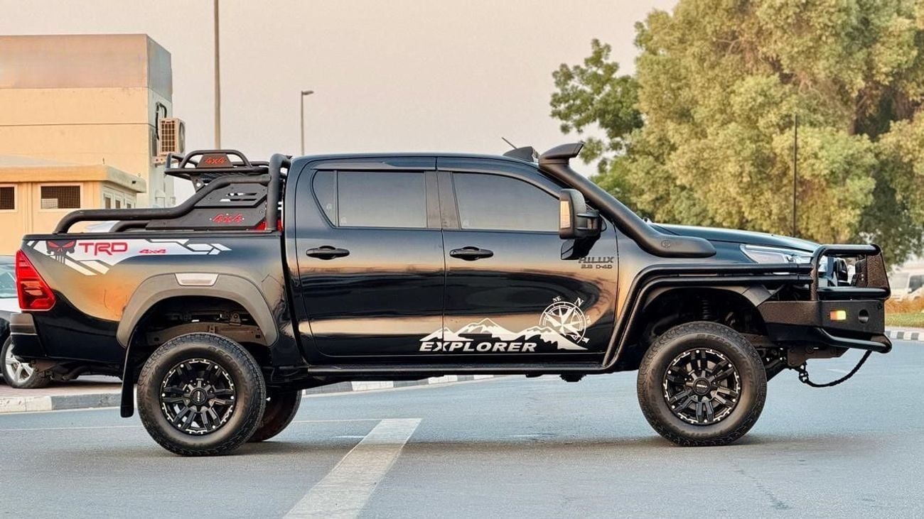 Toyota Hilux HEAVY OFF ROAD MODIFIED | BULL BAR WITH FOCUSED LIGHTS | DOUBLE CABIN | POWER SEATS | AUTO | 2020