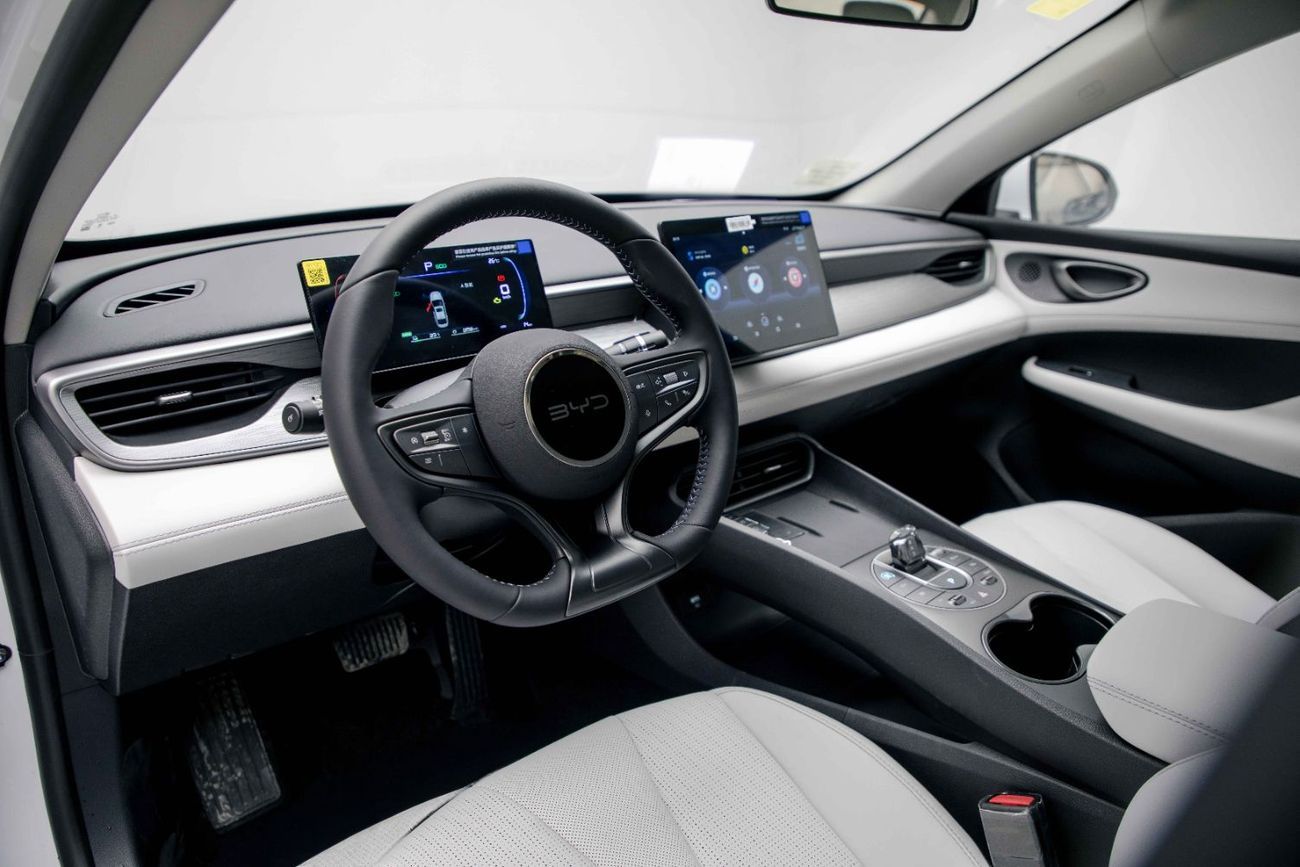 BYD Seal 05 DM-i ID Luxury 1.5L- White Inside Grey | Export Only