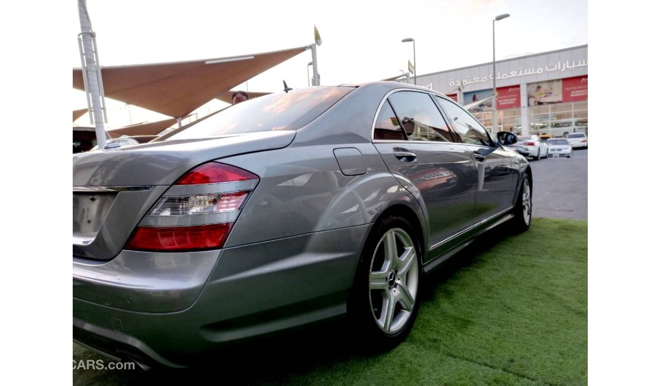 مرسيدس بنز S 550 موديل 2007 وارد لون رمادى بانورما مثبت سرعة تحكم بحالة ممتازة لاتحتاج لأى مصاريف