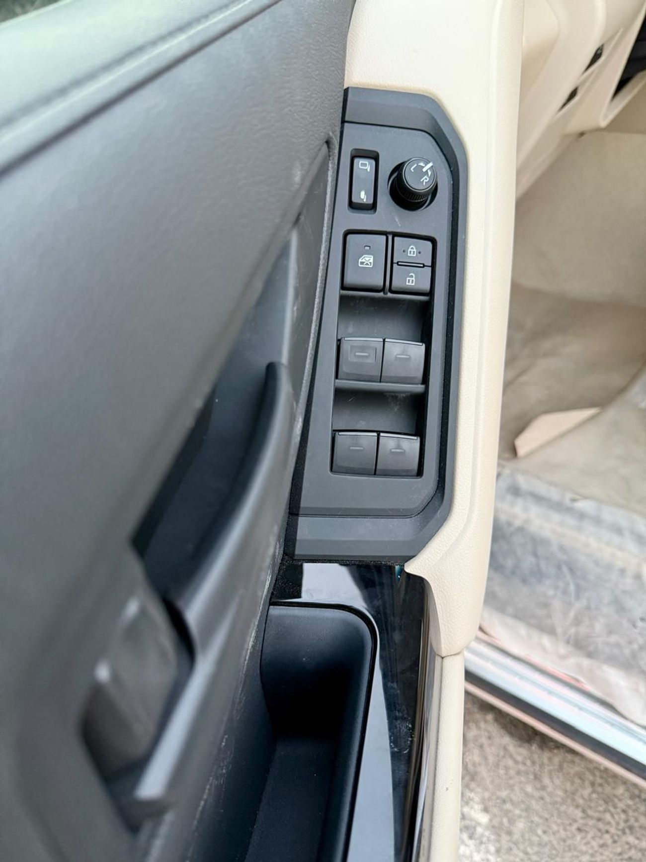 Toyota Land Cruiser GXR 4.0L