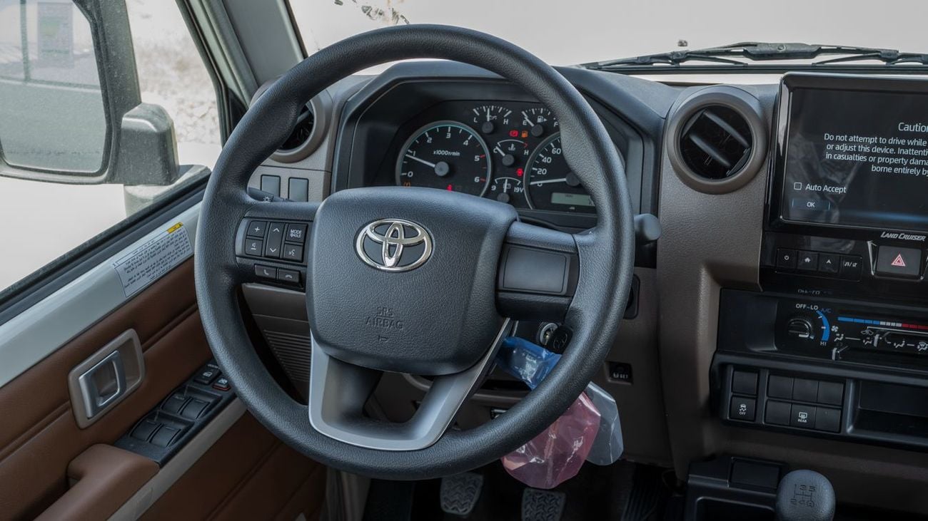 تويوتا لاند كروزر 76 TOYOTA LANDCRUISER76 HARDTOP 2.8 MT HIGH -2026YM