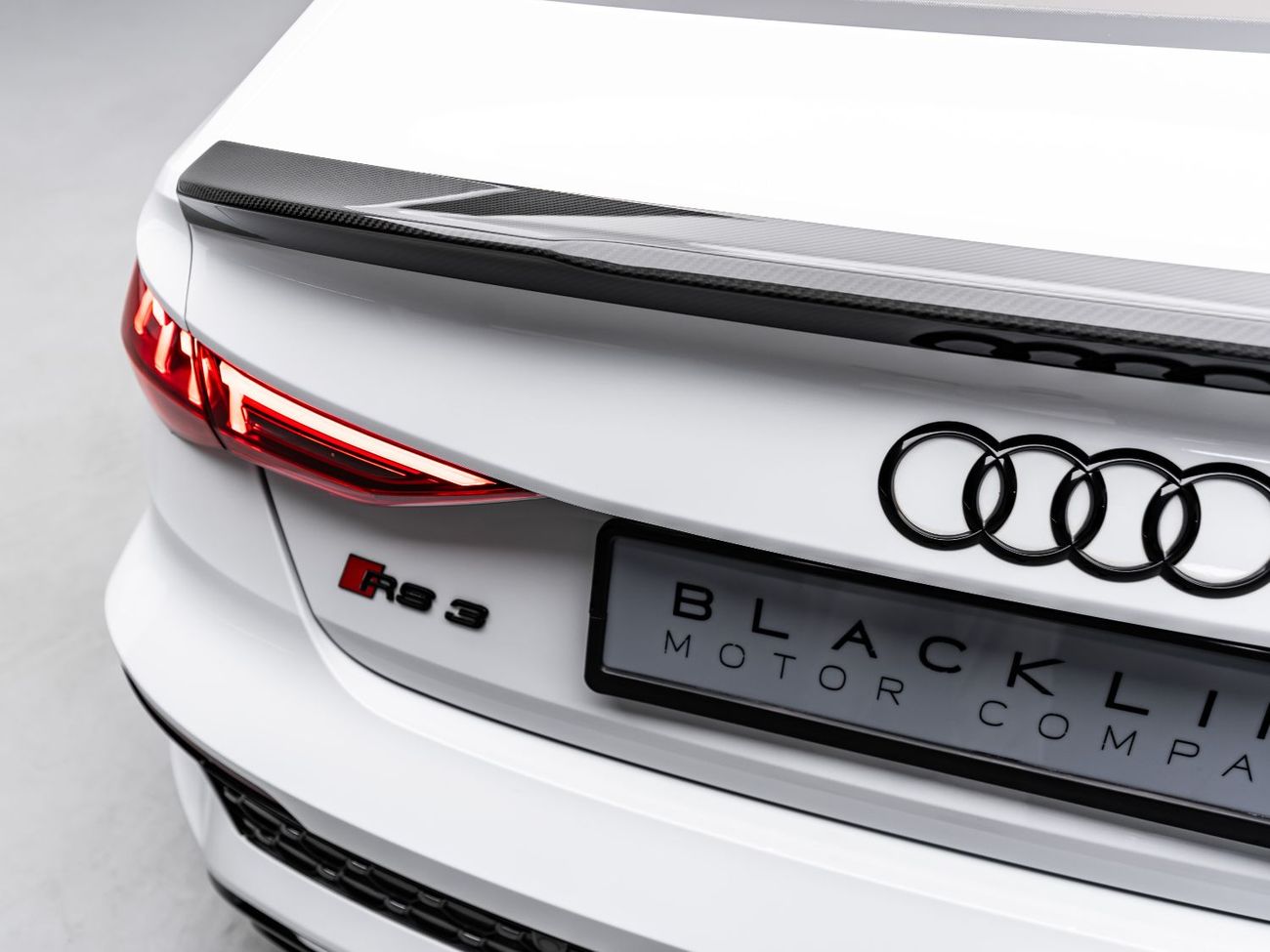 أودي RS3 TFSI quattro 2.5L Sedan