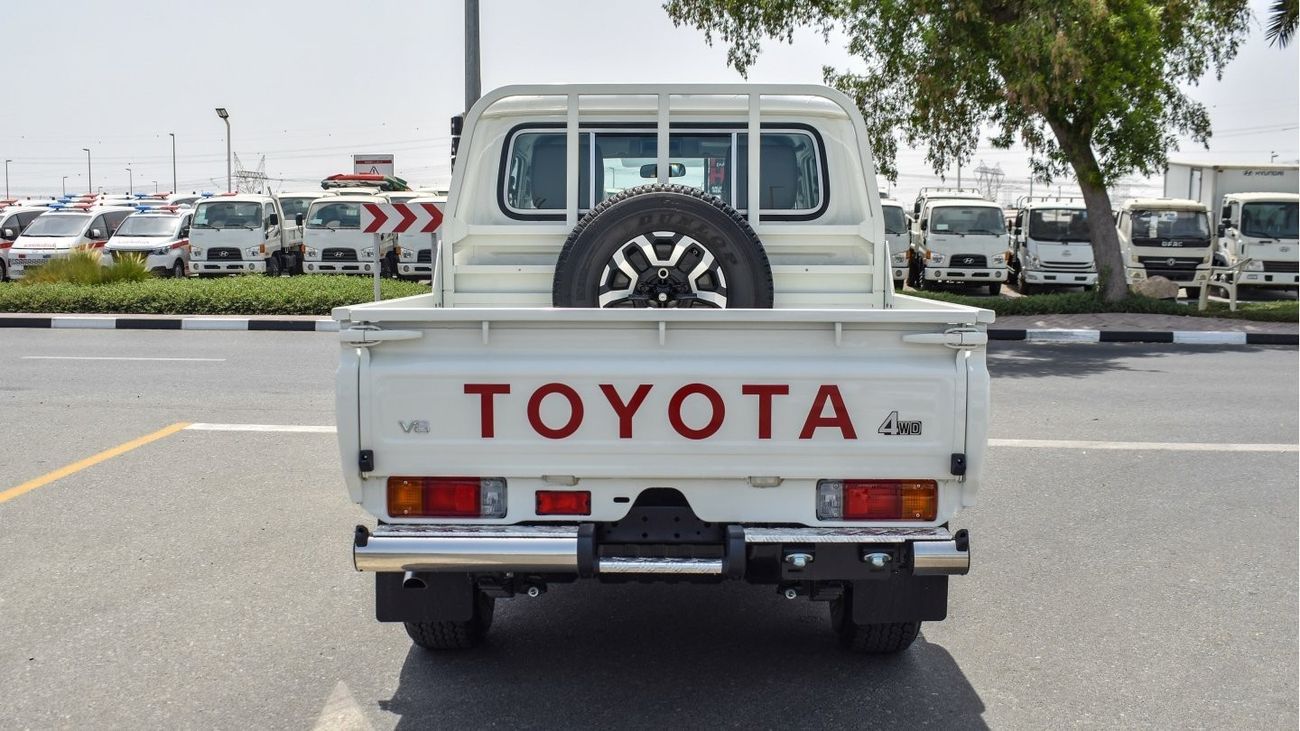 تويوتا لاند كروزر بيك آب 4.0L V6 Auto Transmission