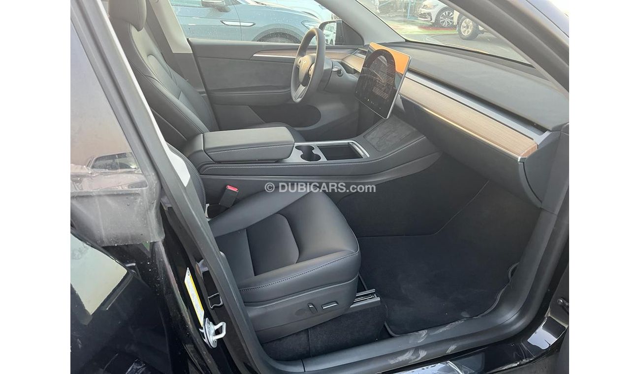 Tesla Model Y AWD LONG RANGE