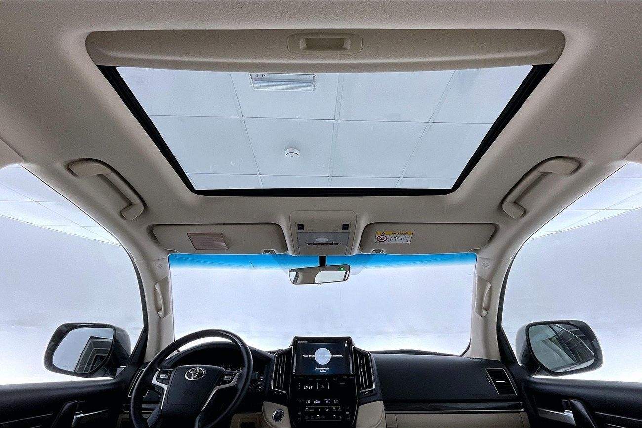 تويوتا كورولا XLI | ضمان مجاني لمدة عام | 0 دفعة أولى