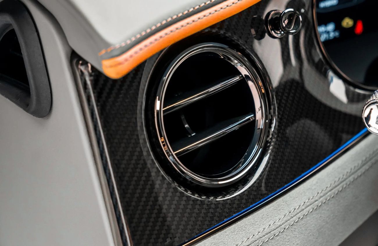 بنتلي كونتيننتال 4.4L V-8 Twin-Turbocharged Engine