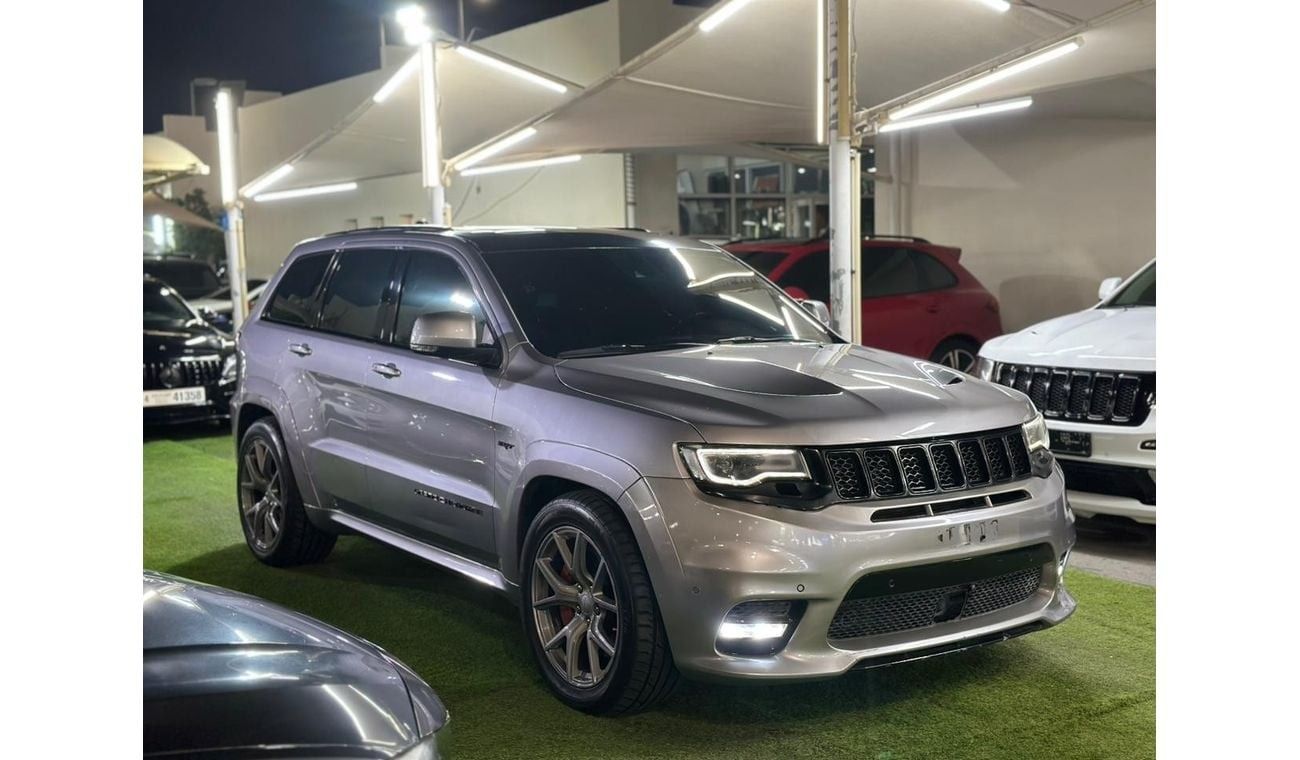 Jeep Grand Cherokee SRT8 6.4L