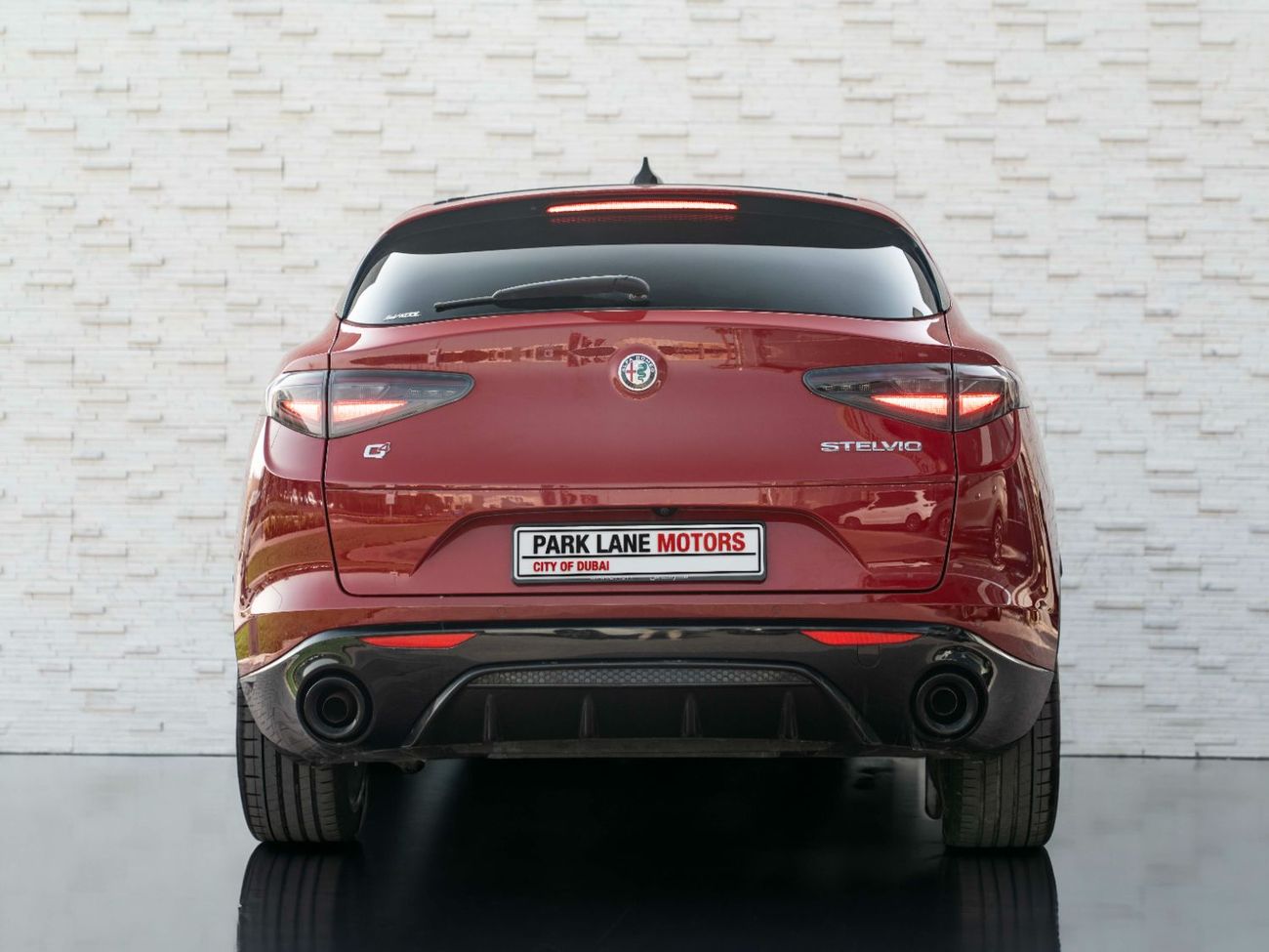 ألفا روميو ستيلفيو Veloce