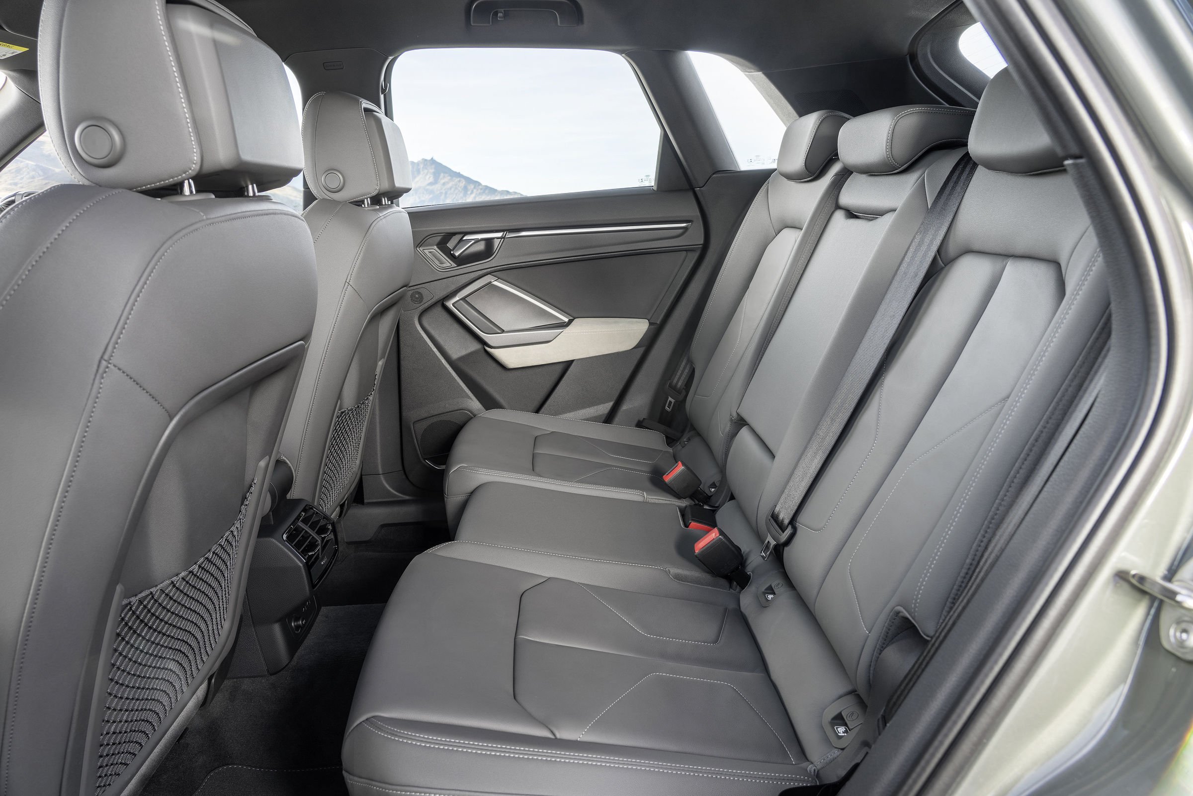 Audi Q3 interior - Rear Seats