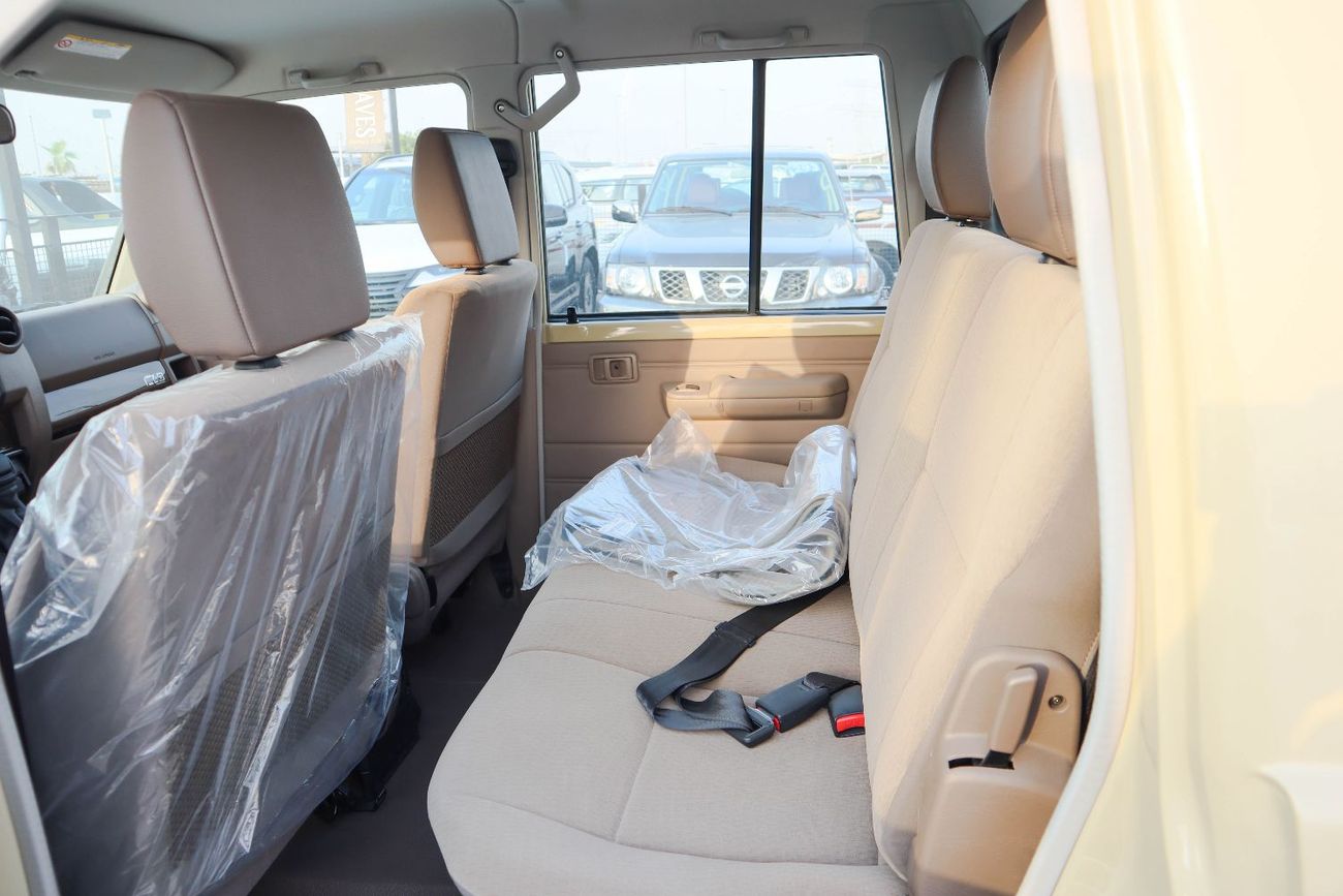 Toyota Land Cruiser Pick Up Std 4.0L Double Cab Utility 4WD