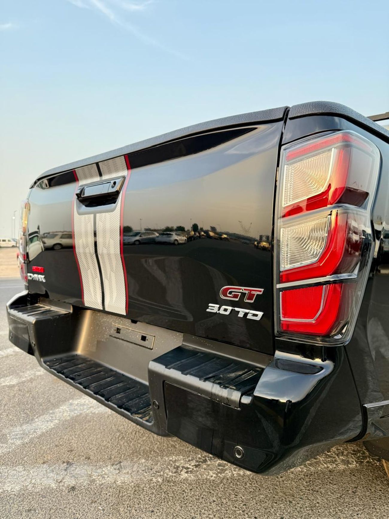 Isuzu DMax 3.0L Crew Cab 4WD LS (A/T)