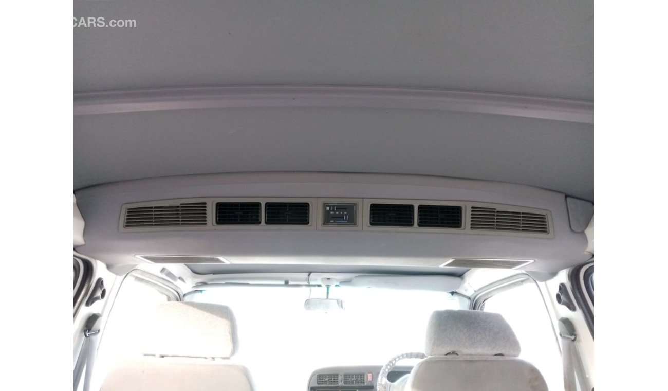 تويوتا هاياس TOYOTA HIACE RIGHT HAND DRIVE (PM954)