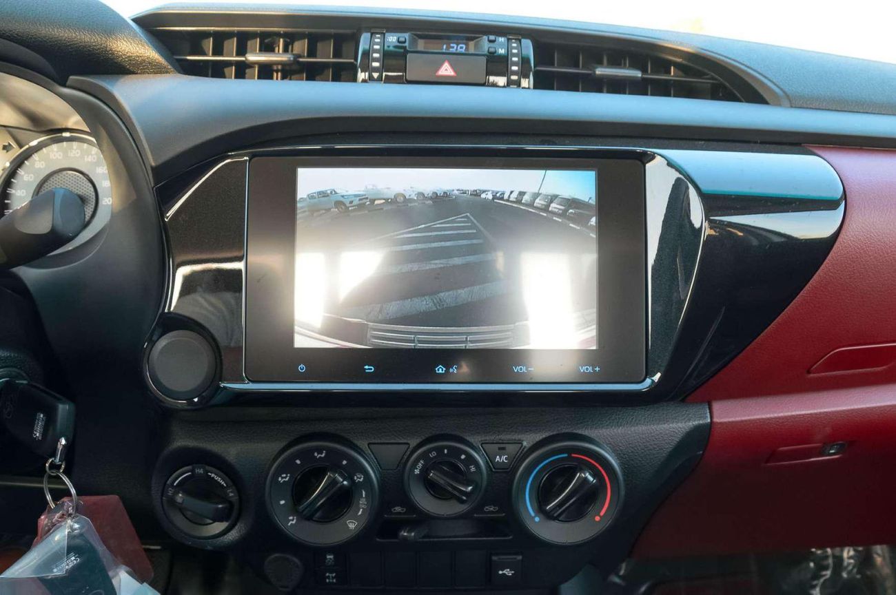 تويوتا هيلوكس TOYOTA HILUX 2.7L 4WD PETROL MT SC PICKUP 2026