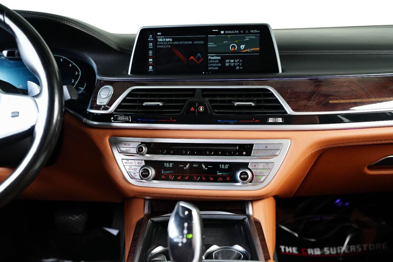 BMW 730Li M SPORT Rear Seat Entertainment-INDIVIDUAL Premium Leather Interior-High Specification