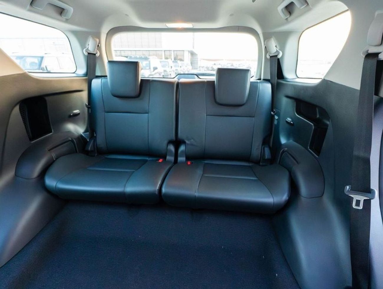 Toyota Fortuner 2024 TOYOTA FORTUNER 4.0 HI - PLATINUM WHITE PEARL inside BLACK | Export Only