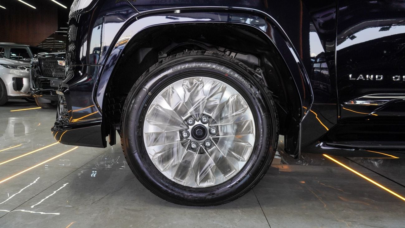 Toyota Land Cruiser VXR 3.5 L Twin Turbo V6