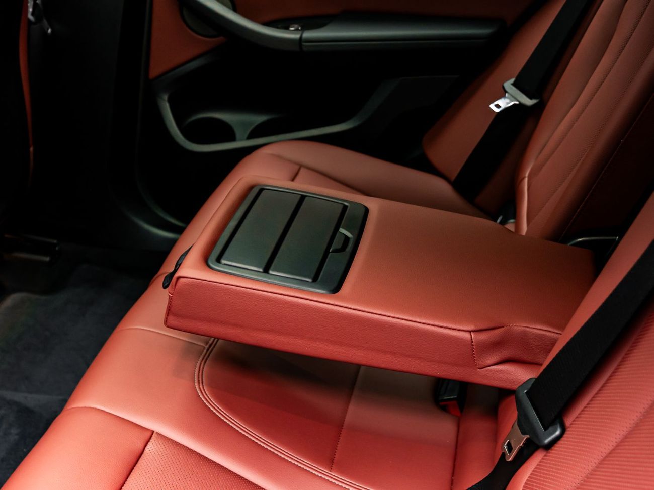 بي أم دبليو X4 xDrive 30i 2.0L