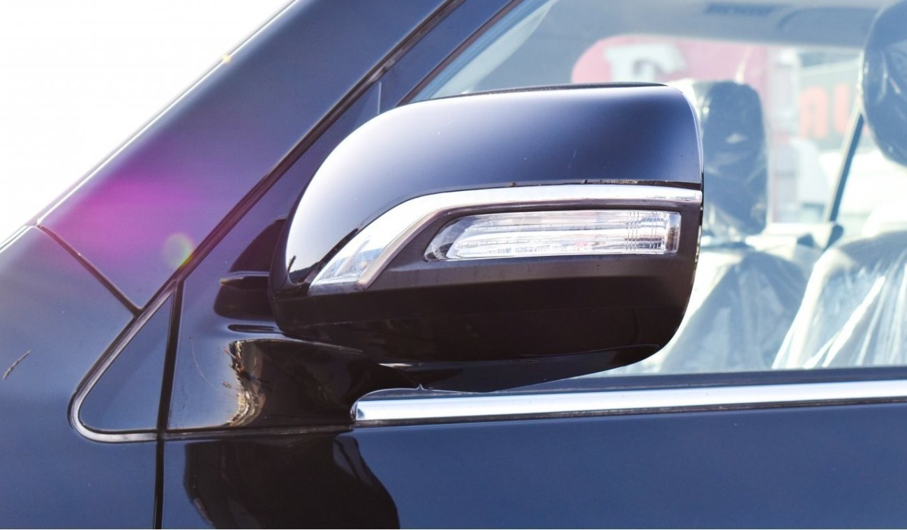 تويوتا لاند كروزر VXR Grand Touring S 5.7 V8 فقط للتصدير