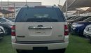 فورد إكسبلورر خليجى رقم 2 مثبت سرعة - رنجات - حساسات - شاشة - تحكم كاميرا خلفية بحالة ممتازة لاتحتاج لأى مصاريف