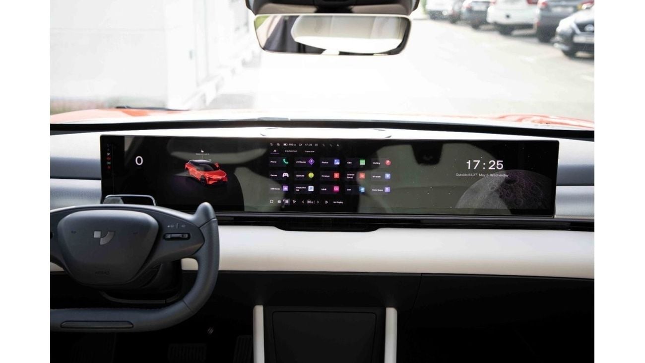 Ji Yue 01 2023 جيوي 01- أحمر داخل أبيض