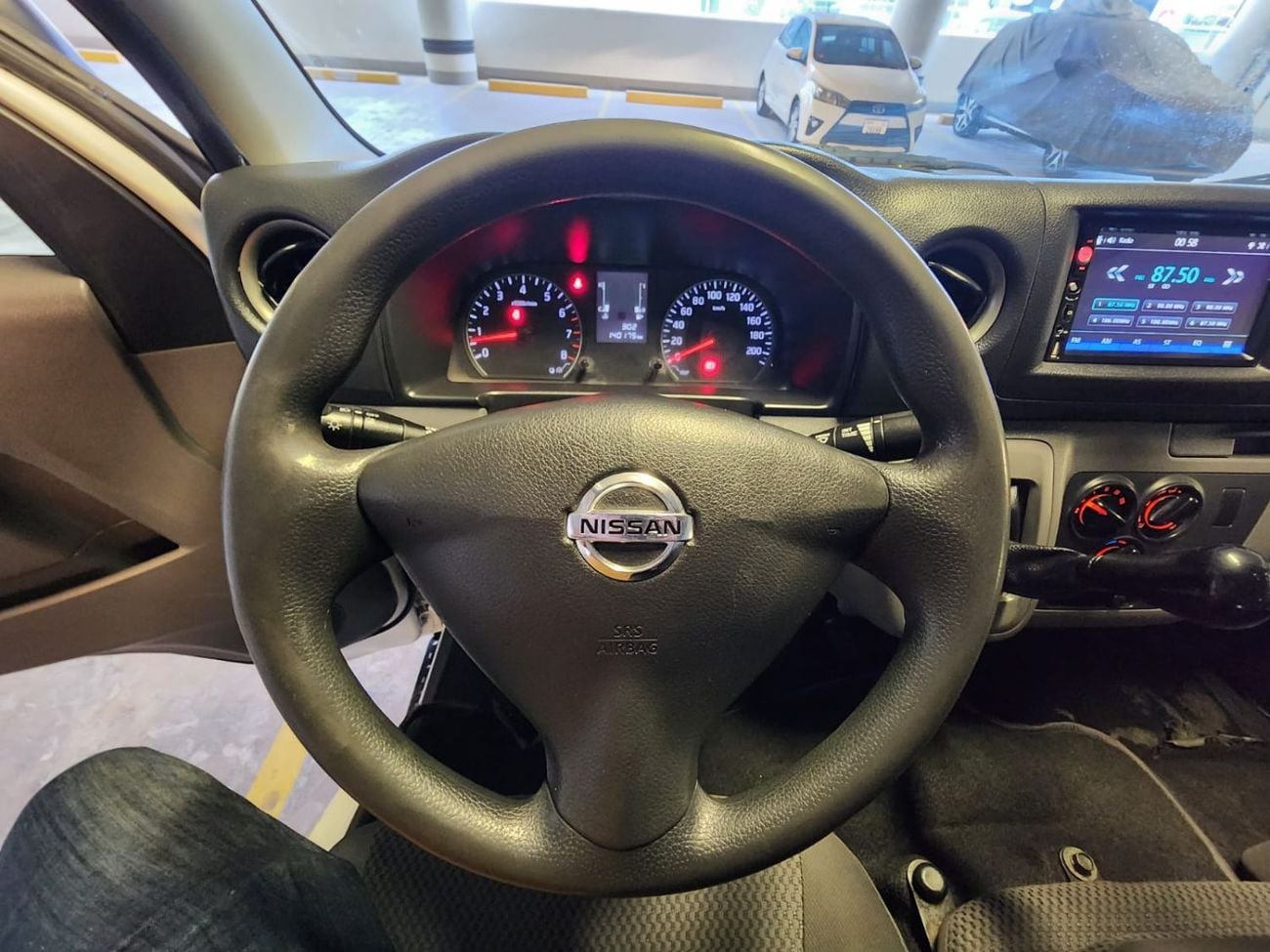 Nissan Urvan STD