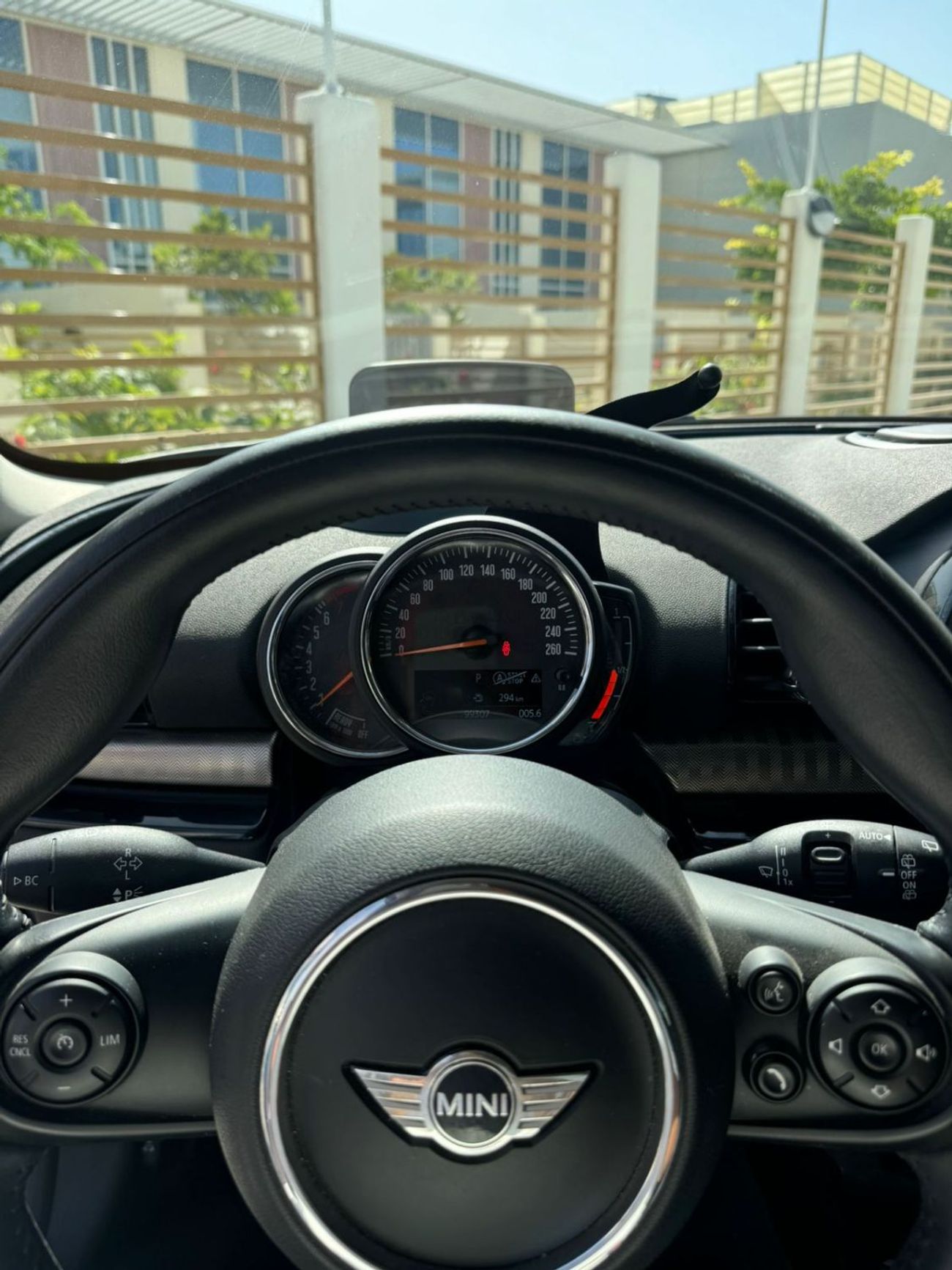 ميني وان كلوب مان