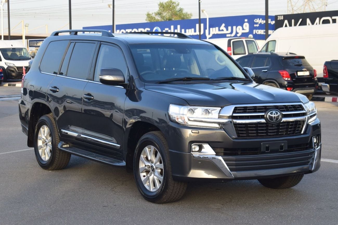 تويوتا لاند كروزر DIESEL SAHARA RIGHT HAND DRIVE YEAR 2019 GREY COLOR