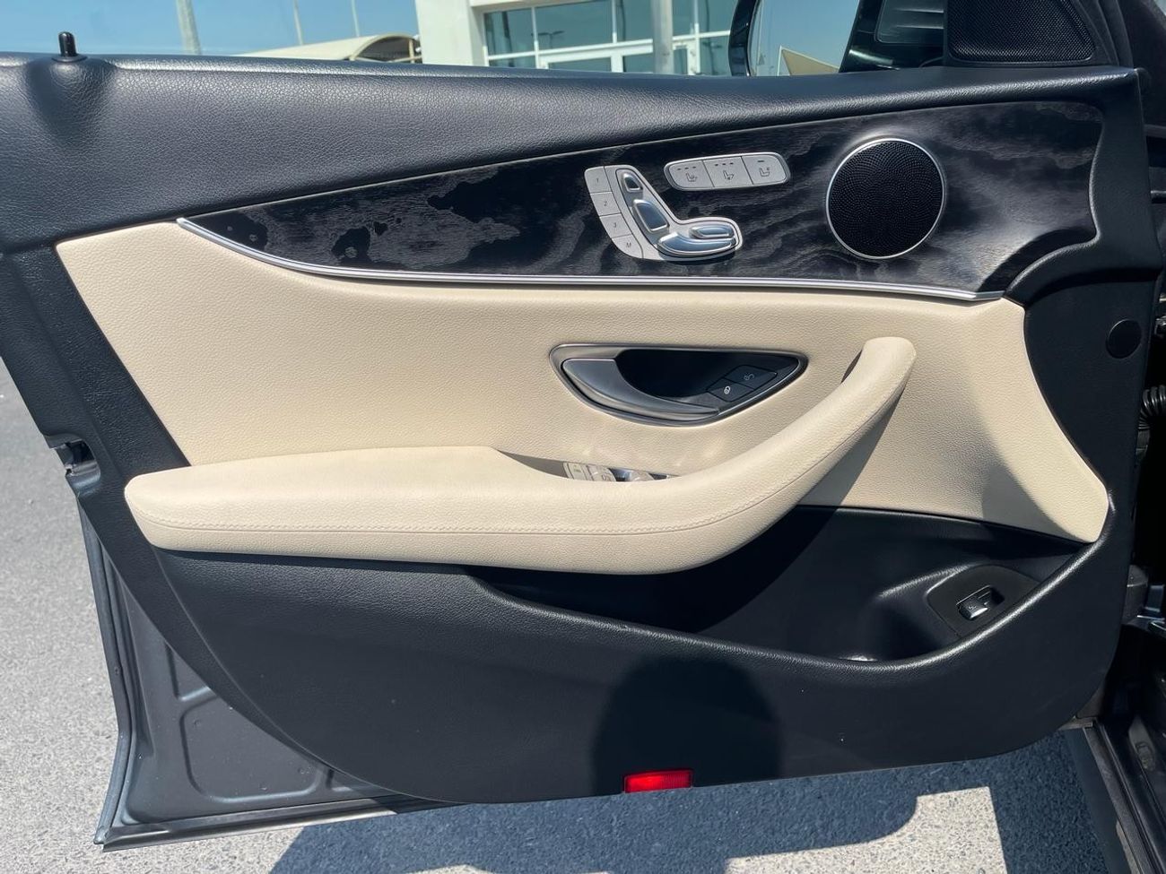 مرسيدس بنز E300 AMG