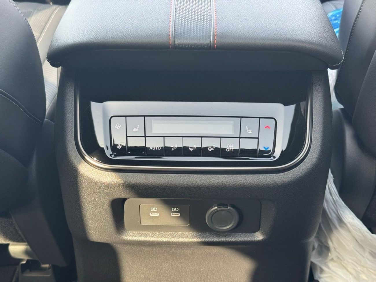 Nissan Armada 2025 Nissan Armada Pro4X, 3.5L TT V6, Canadian Spec, Brand New