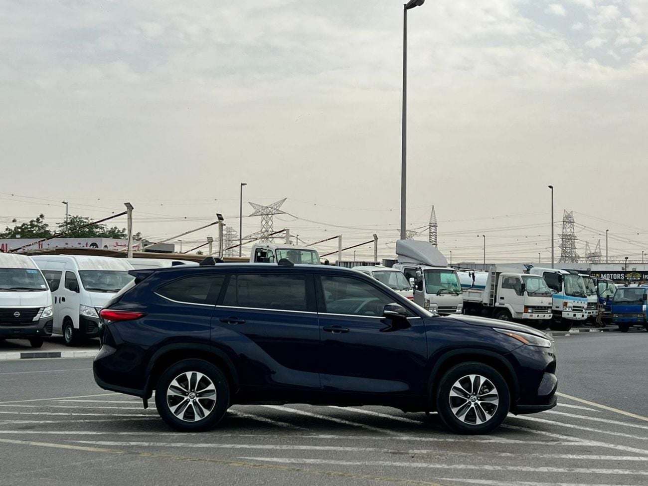 Toyota Highlander LTD HEV 2023 Toyota Highlander Hybrid Full Option - 2.5L V4 - Sunroof - Rear Camera & Radar Leather Sea