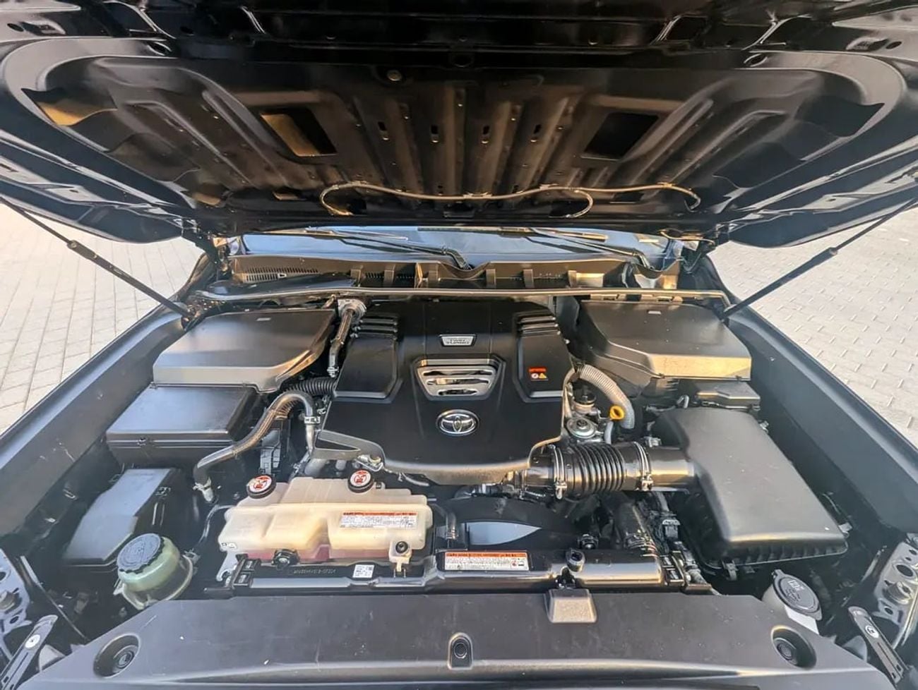 تويوتا لاند كروزر Diesel GXR | GCC Specs | Twin Turbo V6 | Only | Excellent Condition
