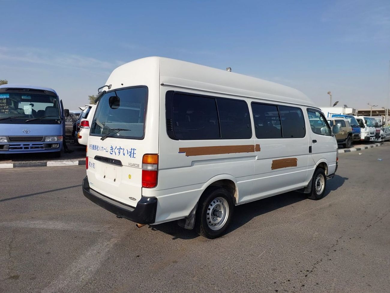 Toyota Hiace TOYOTA HIACE COMMUTER VAN RHD 1999 MODEL 2.4 L PETROL AUTOMATIC(PM01708)