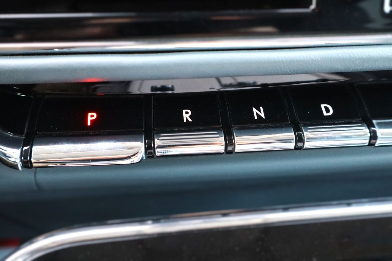 لينكولن نافيجاتور Presidential 3.5L