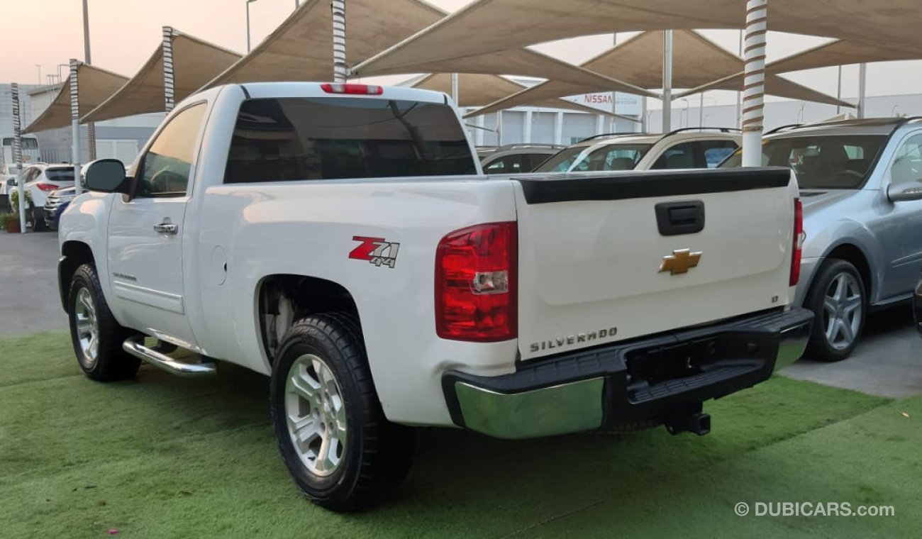 Chevrolet Silverado GCC - excellent condition, do not need any expenses